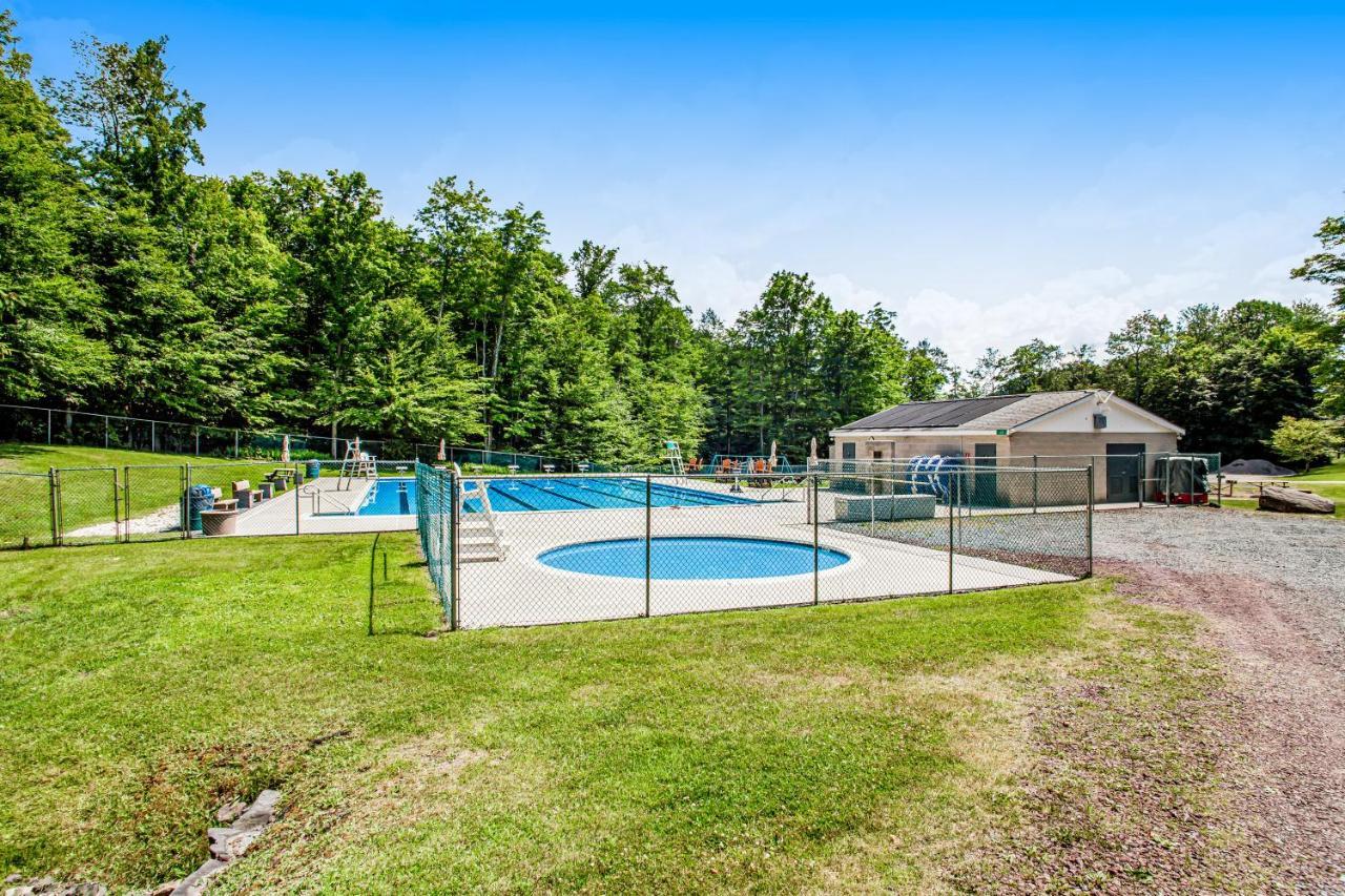 Friendship Lodge Pocono Lake エクステリア 写真