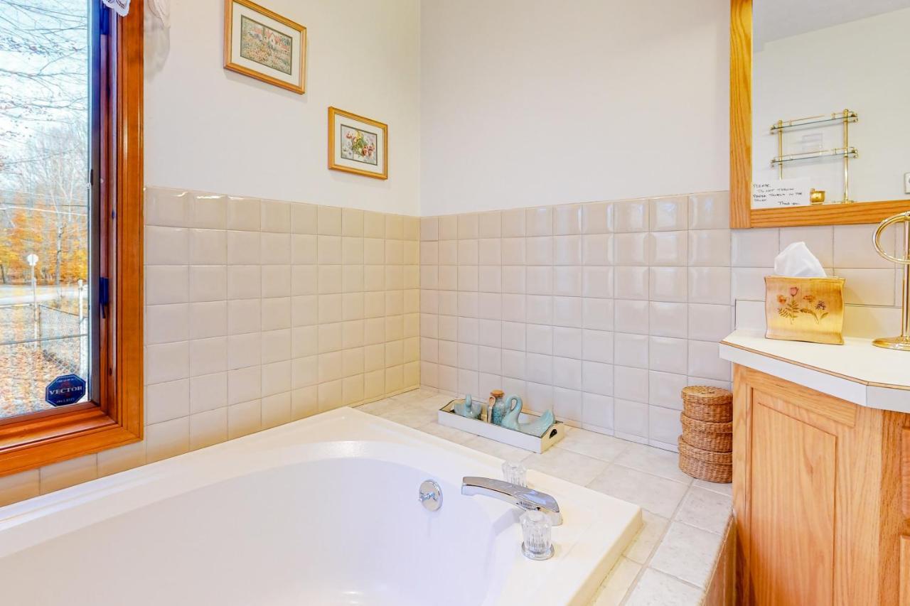 Friendship Lodge Pocono Lake エクステリア 写真